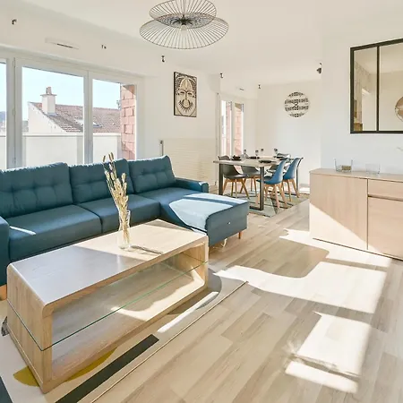 Le Coeur De - 20min De La Gare Apartment